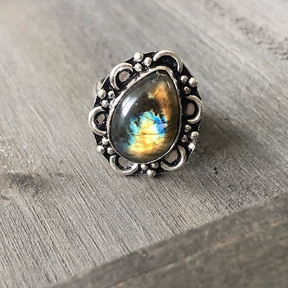 Labradorite gemstone ring